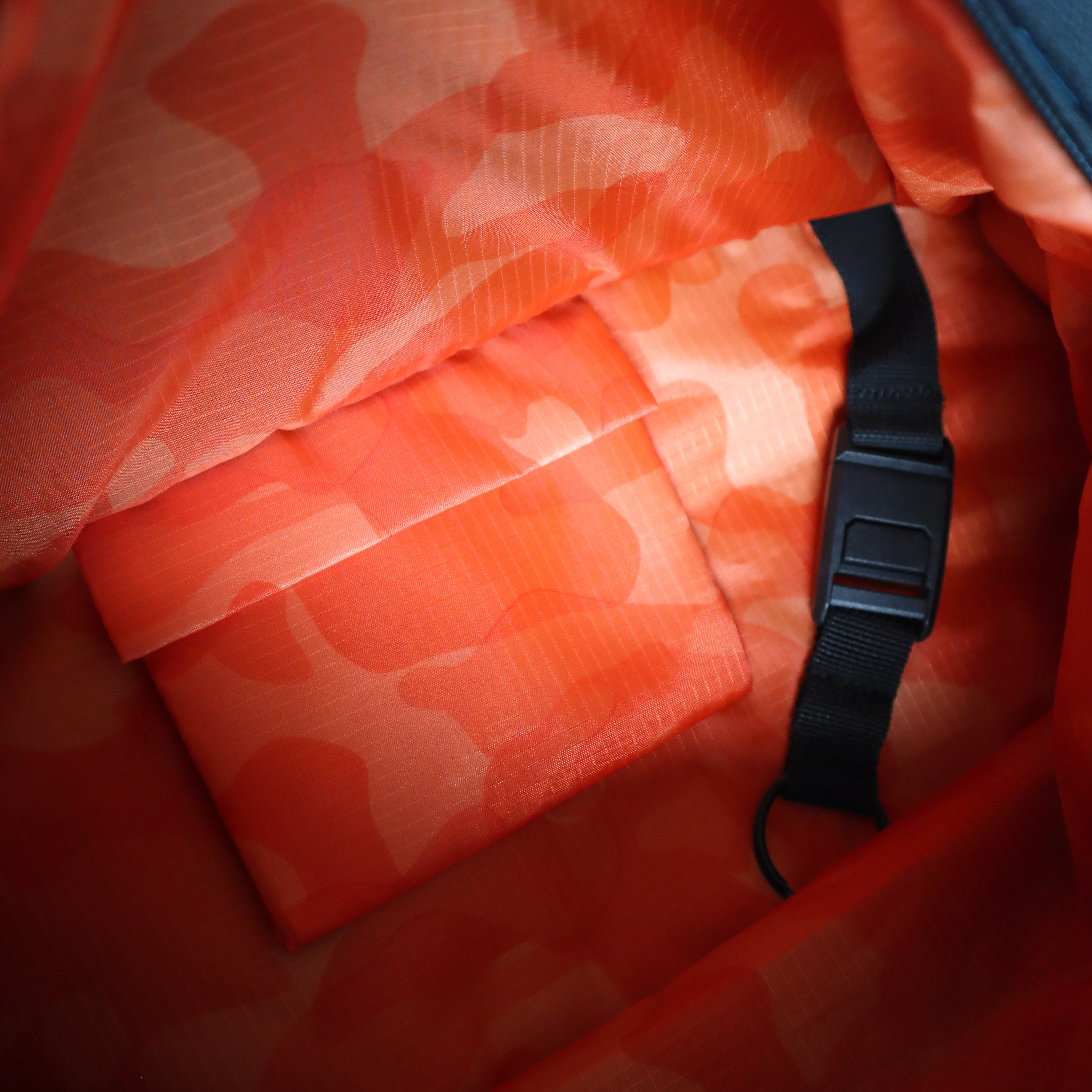 DOUBLE NAME PROJECT III - ANNEX LINER II-平板斜背包