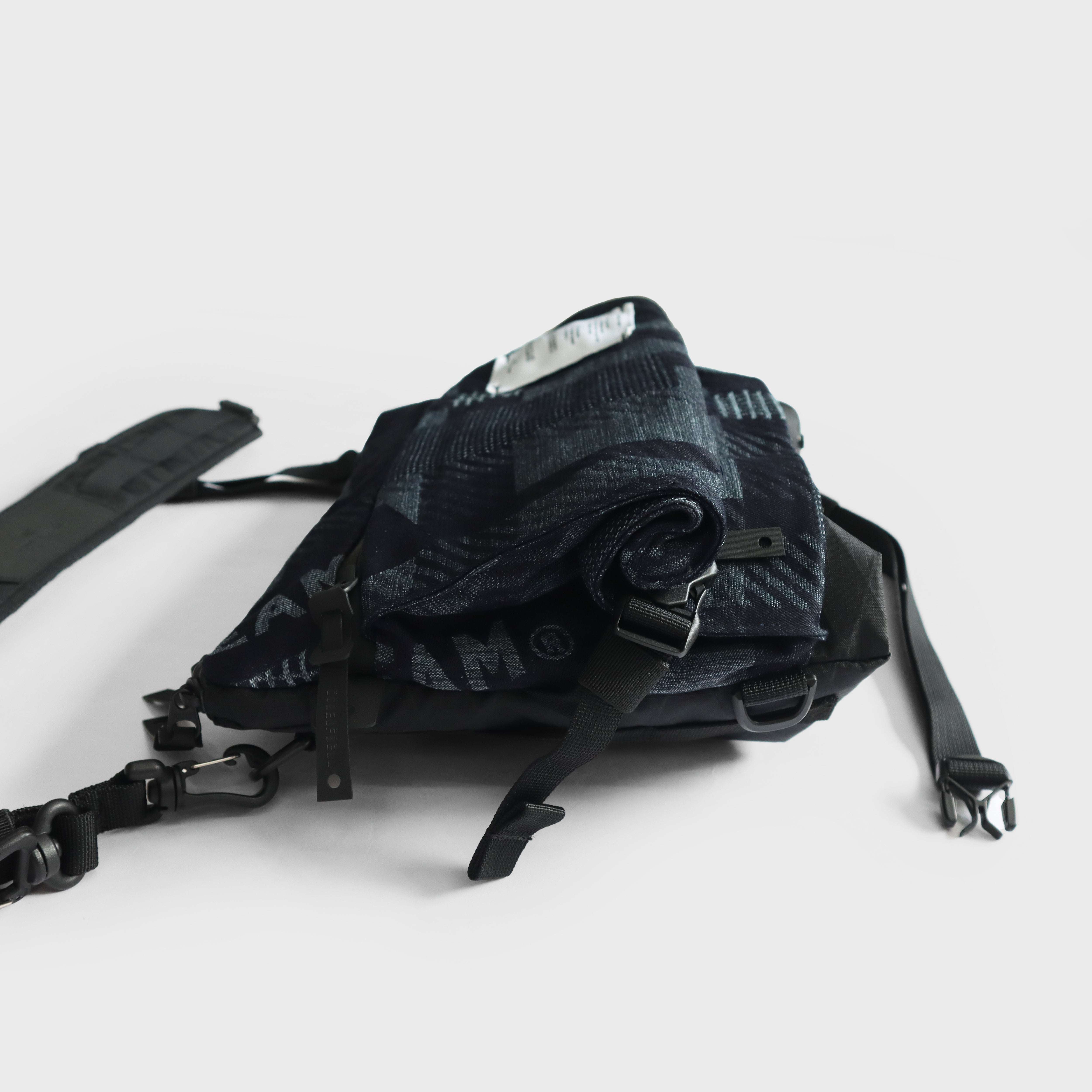 DOUBLE NAME PROJECT III - ANNEX LINER II-平板斜背包