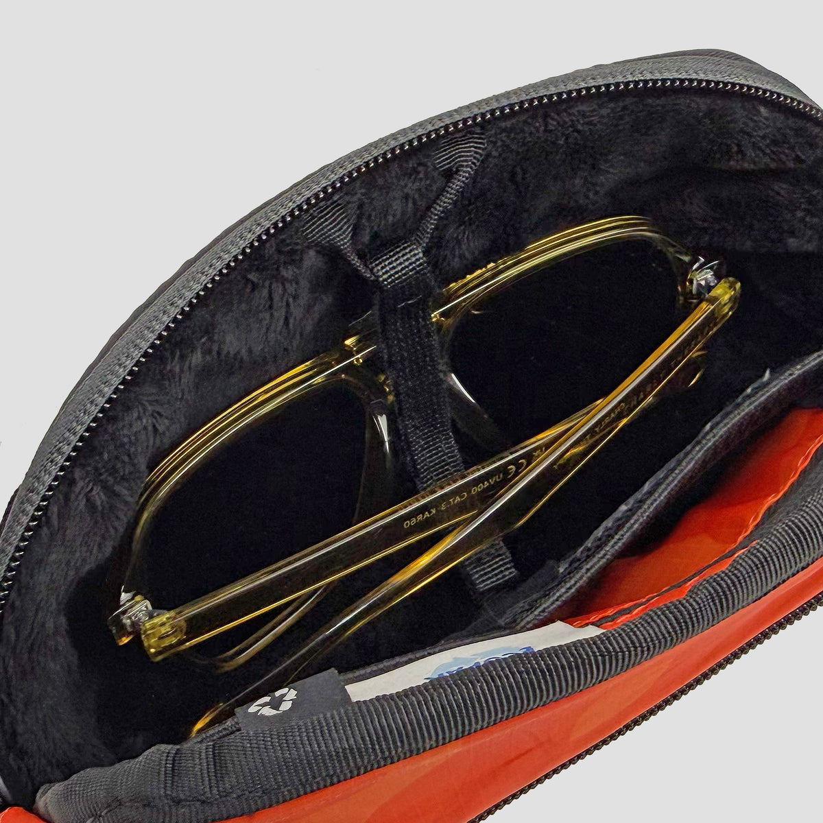 ANNEX POUCH